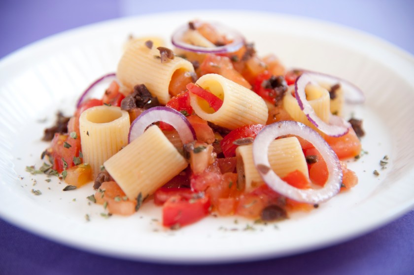 Maniche pesto di olive e pomodori_